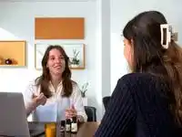 Marine Guyon naturopathe Montpellier en consultation